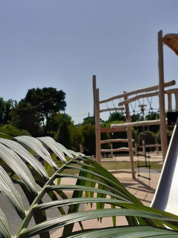 Camping Les Places Dorees Σαιν-Ζαν-ντε-Μον Εξωτερικό φωτογραφία