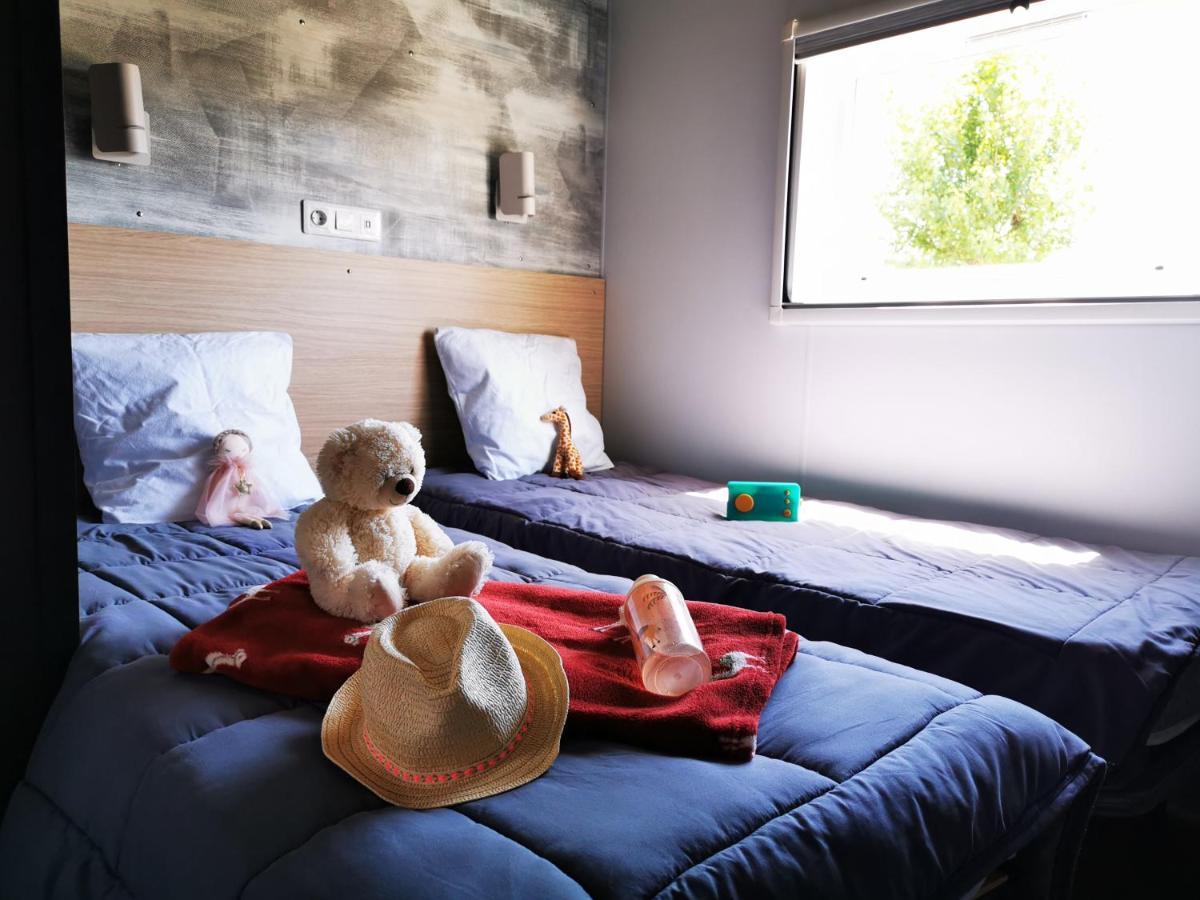 Camping Les Places Dorees Σαιν-Ζαν-ντε-Μον Εξωτερικό φωτογραφία
